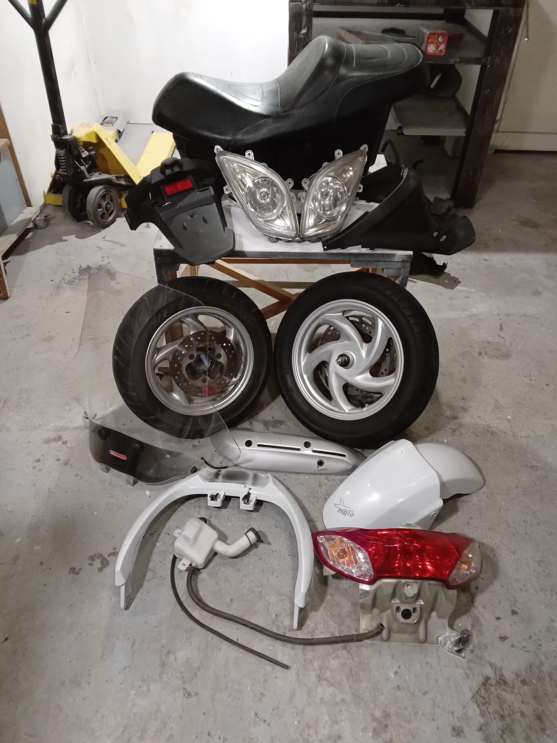 BLOCCHETTO COMANDI ELETTRICI MANOPOLA sinistra scooter SYM 200 EVO JOYRIDE