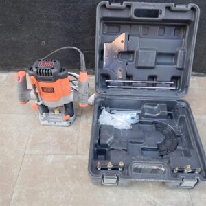FRESATRICE BLACK+DECKER KW1200E