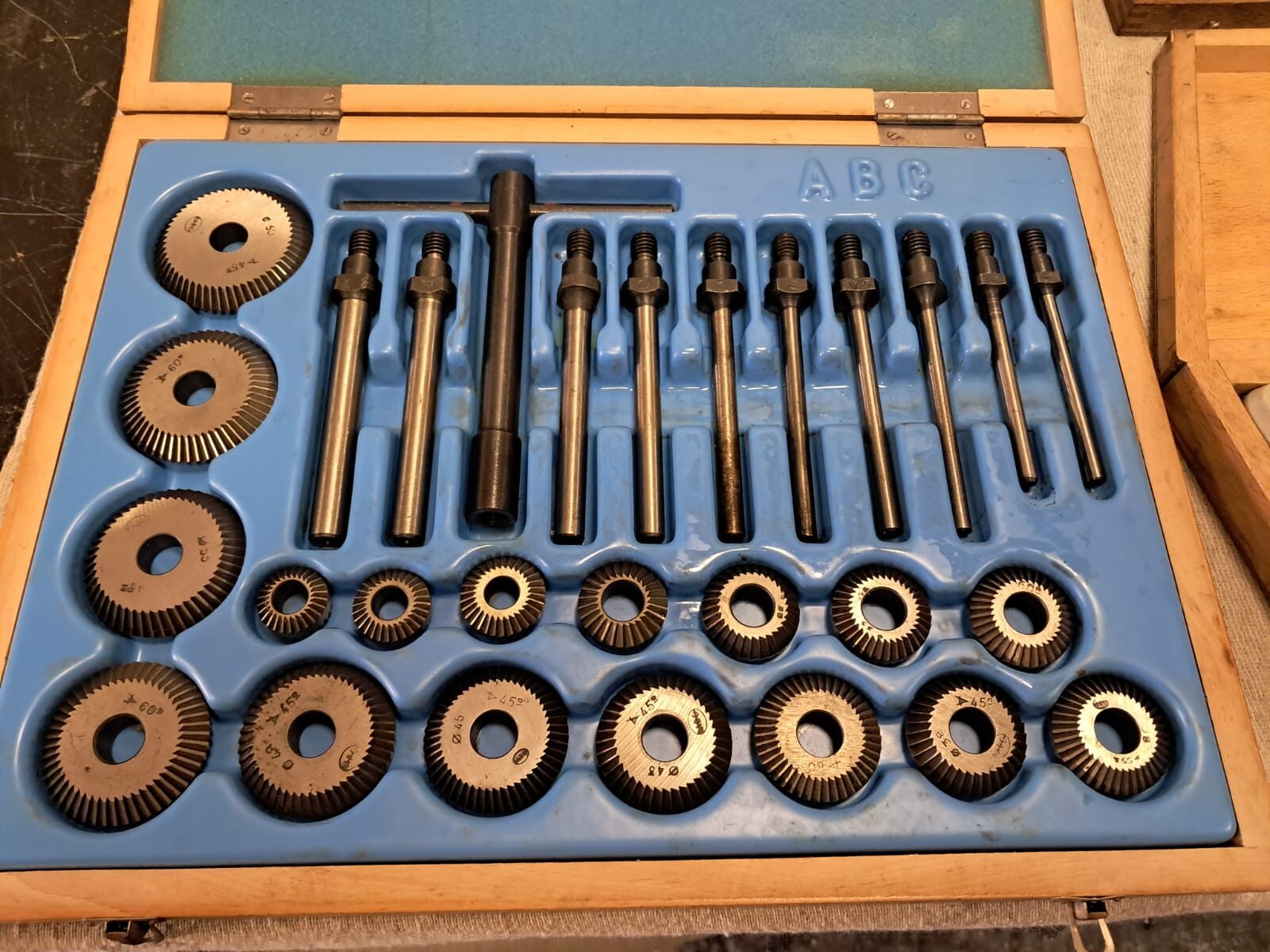 STRUMENTI PRECISIONE MECCANICA 10 scatole complete.